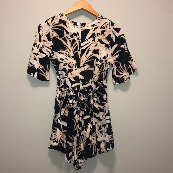 Navy palm romper, kimono sleeve with tie - Picture 3 of 7